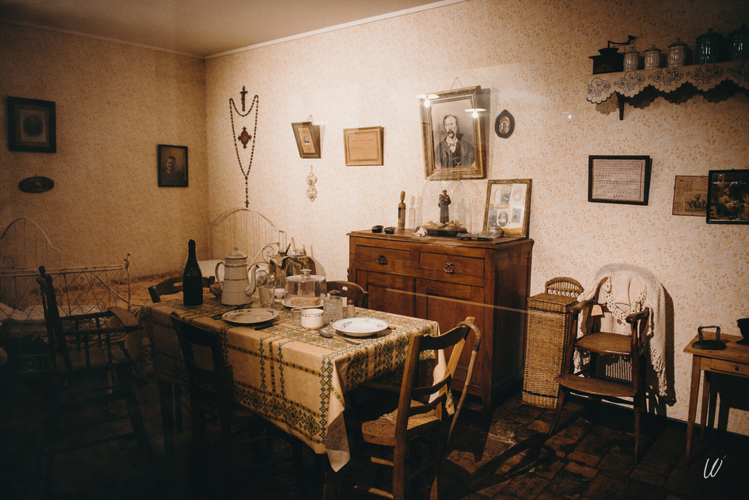 Musée du textile et de la vie sociale - Reconstitution intérieur ouvrier XIXe siècle